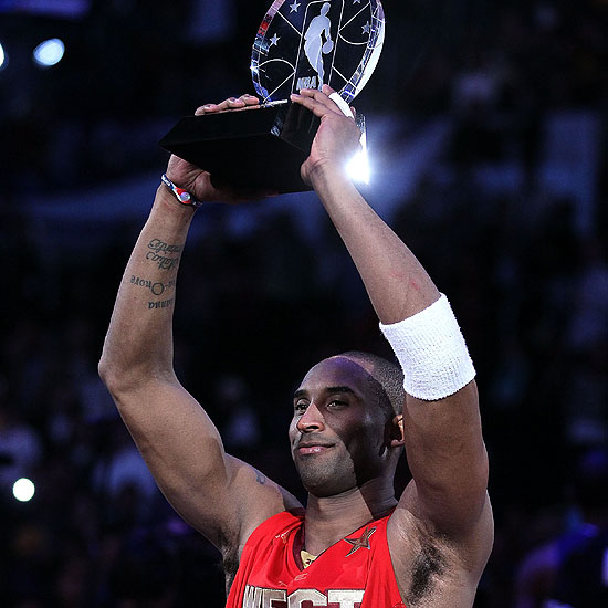 科比获得2011年全明星赛MVP 科比获得2011年全明星赛MVP