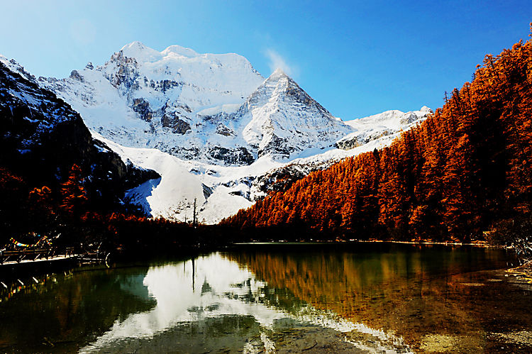 亚丁风景