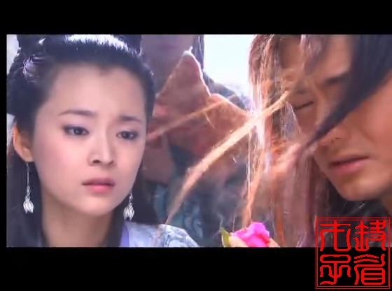 娇脸凝脂，眉黛鬓青。