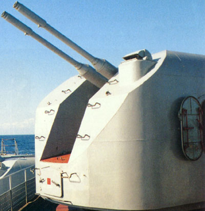 The 76.2mm AK-726 automatic twin gun The 76.2mm AK-726 automatic twin gun