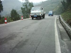通镇的柏油公路 通镇的柏油公路