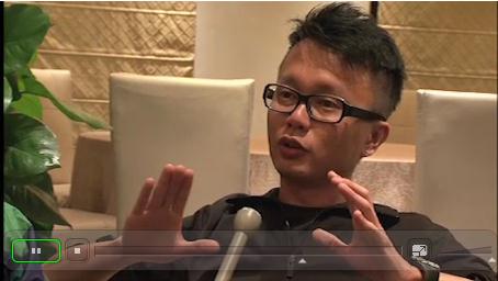 接受採访时 接受採访时