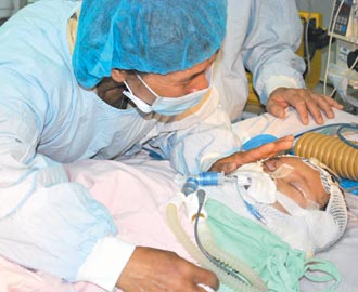 与死神搏斗了四天最后还是走了母亲万分不捨