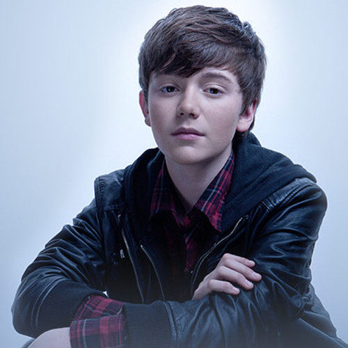 Running away(Greyson Chance 演唱歌曲) Running away(Greyson Chance 演唱歌曲)