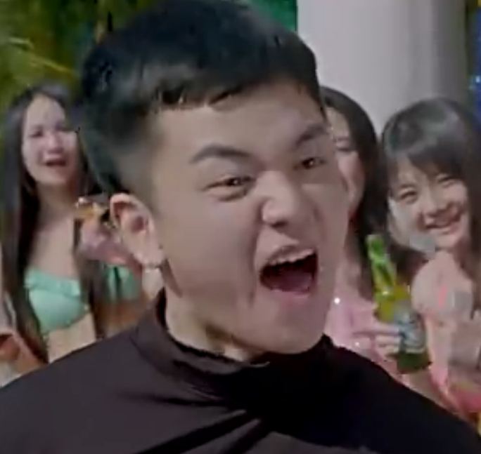 比基尼派对