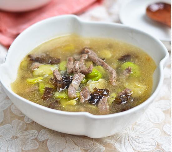 蚕豆炖牛肉汤 蚕豆炖牛肉汤