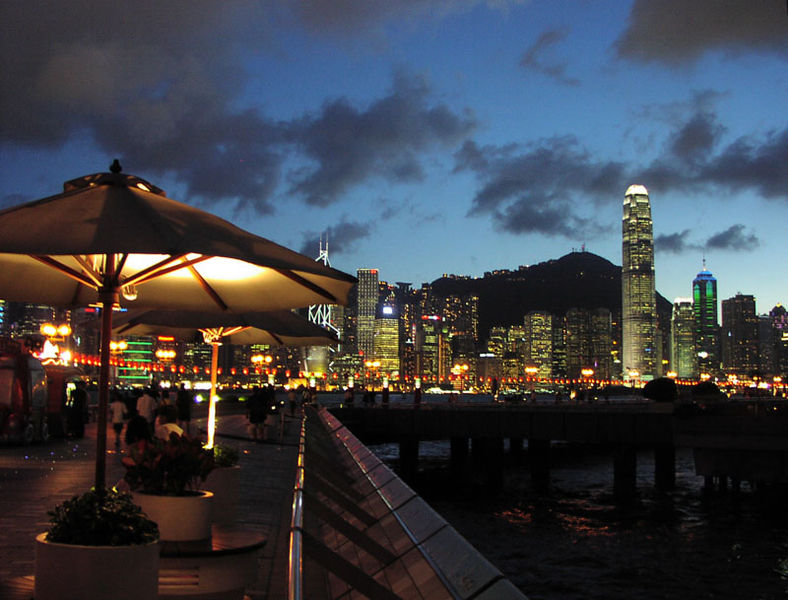 沿星光大道可欣赏维多利亚港景色