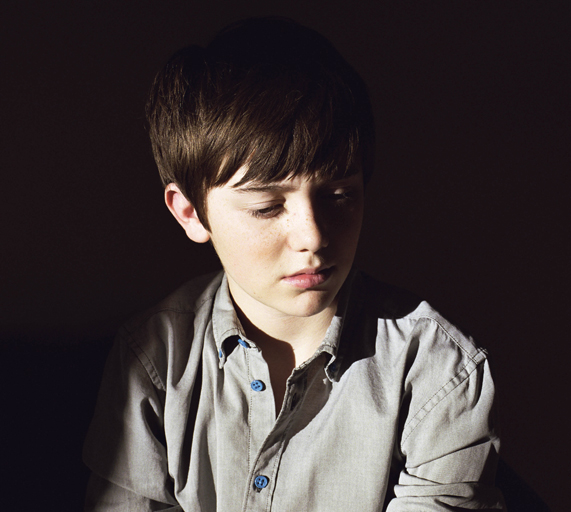 Greyson不笑的时候也很好看 Greyson不笑的时候也很好看