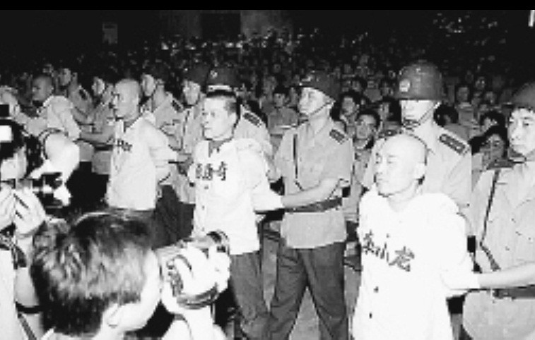 李小龙(连环杀人案兇手) 李小龙(连环杀人案兇手)