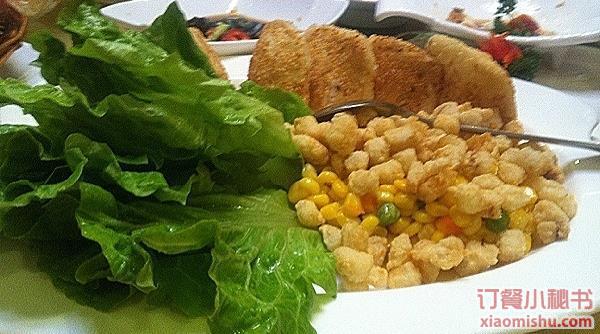 柠汁鱼米配饼