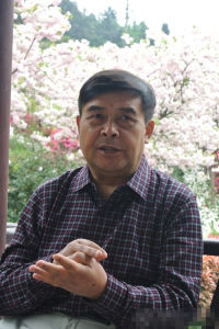 陈育新