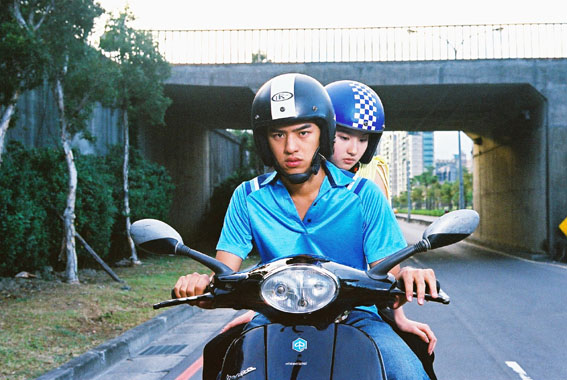 五月之恋(2004年陈柏霖、刘亦菲主演电影) 五月之恋(2004年陈柏霖、刘亦菲主演电影)