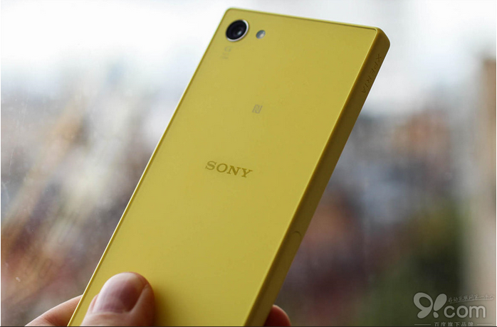 Xperia Z5 Compact Xperia Z5 Compact