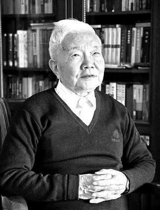 何丙郁 何丙郁