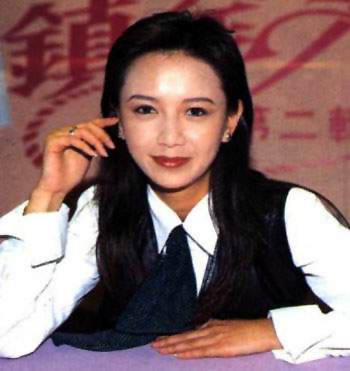 曾华倩 曾华倩