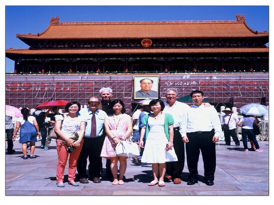 约翰瑟尔团队携带SEG原理装置亮相北京。