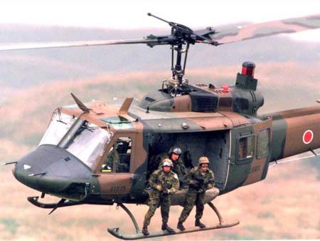 日本陆上自卫队的UH-1直升机 日本陆上自卫队的UH-1直升机