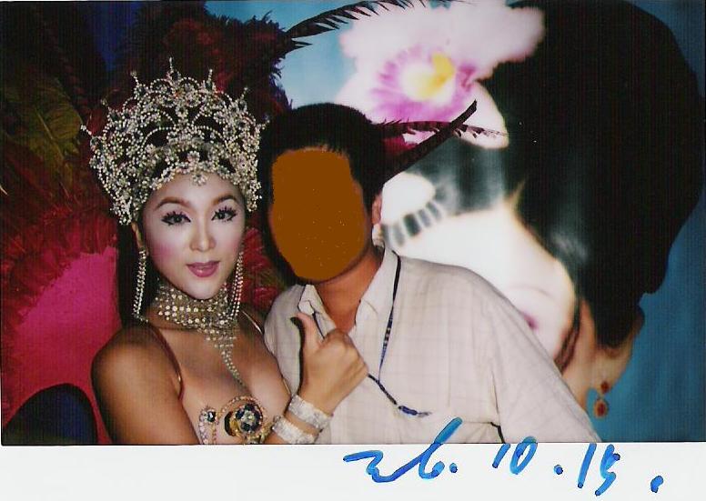 泰国六届“红艺人”选美冠军莎莉娅 泰国六届“红艺人”选美冠军莎莉娅
