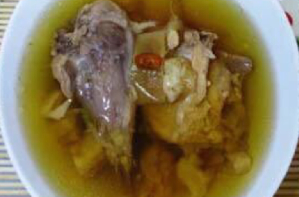 人参花胶鸡汤