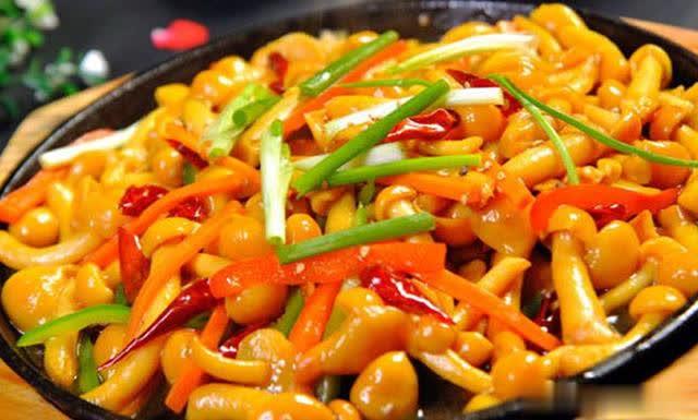 乾锅滑子菇 乾锅滑子菇