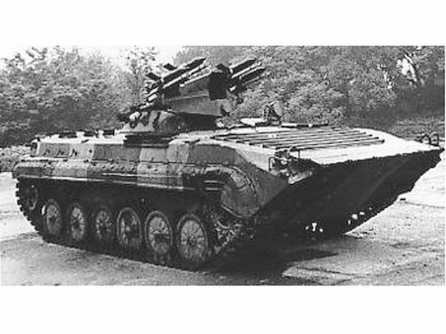 86式履带式步兵战车外置飞弹发射车 86式履带式步兵战车外置飞弹发射车