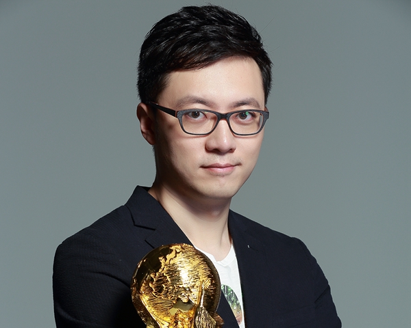 于飞(东方卫视新闻主播、主持人)