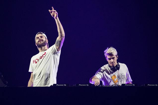 菸鬼组合(The Chainsmokers)
