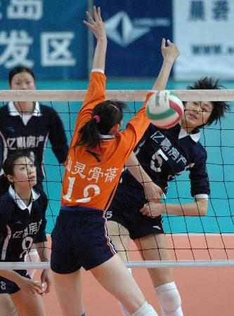 浙江女排以3比0战胜北京女排