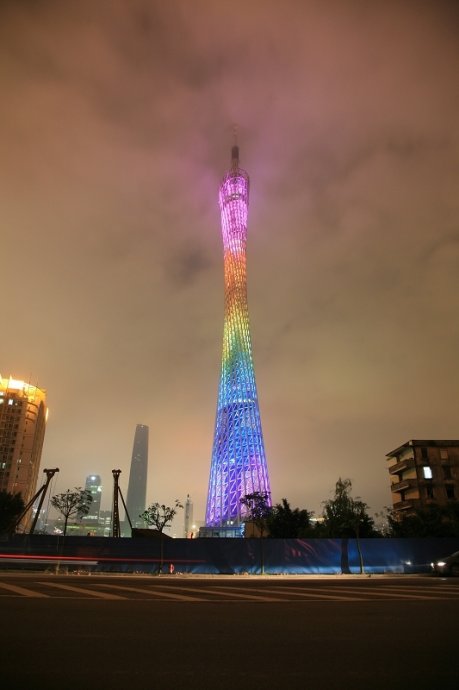 转播广州亚运会开幕式电视塔“小蛮腰” 转播广州亚运会开幕式电视塔“小蛮腰”