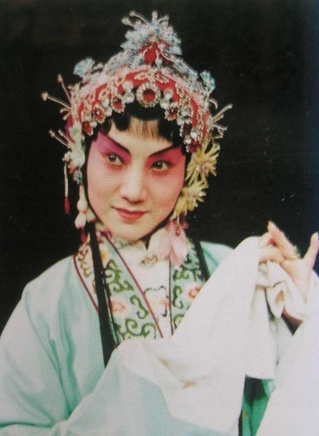 侯京健