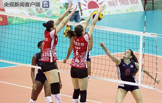 江苏女排3-2击败美国BIP女排获得冠军
