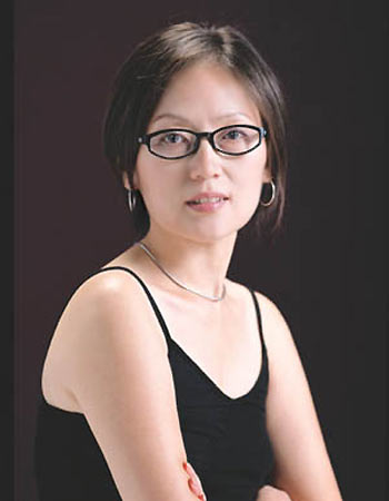 房莹 房莹