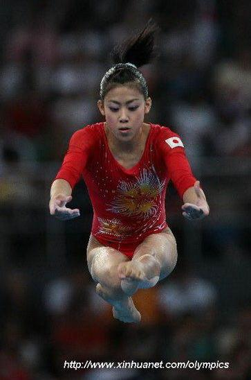 2008年8月13日新竹优子在进行平衡木比赛 2008年8月13日新竹优子在进行平衡木比赛