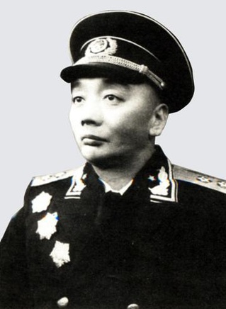 秦伯坤