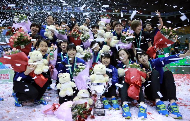日本女排时隔10年重夺冠军