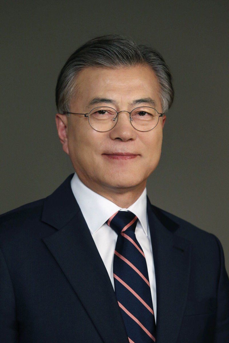 现任总统：文在寅