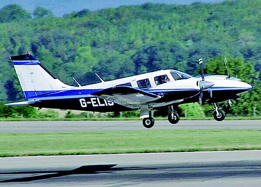 PA-32型飞机