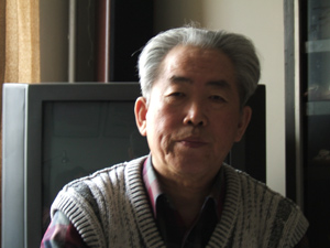 郝伯义 郝伯义