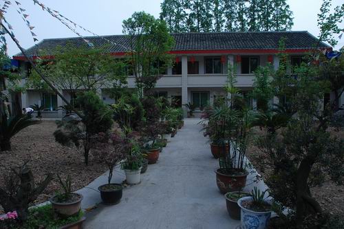 龙泉村 龙泉村