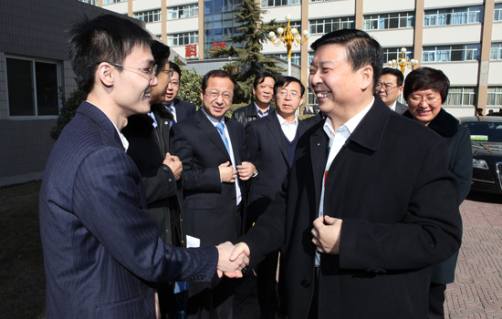 陈方陪同山东省长姜大明赴解放军307医院 陈方陪同山东省长姜大明赴解放军307医院