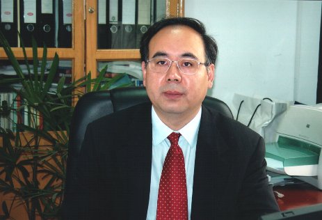 洪伟——实验室主任 洪伟——实验室主任