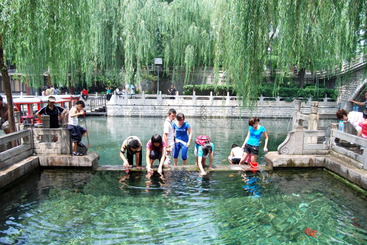 黑虎泉 黑虎泉