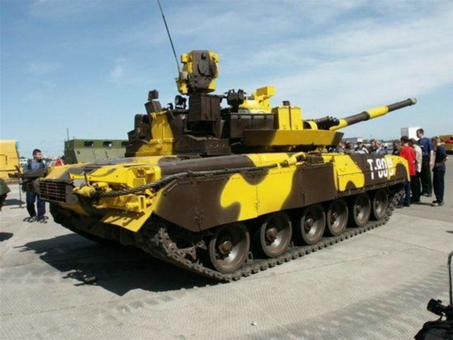 T-80U主战坦克