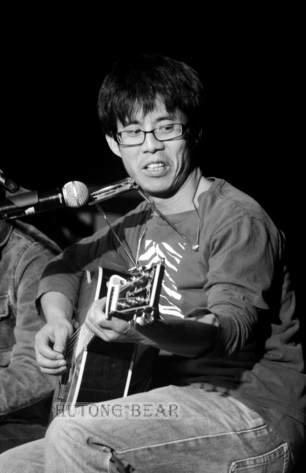 彝族音乐人莫西子诗 彝族音乐人莫西子诗