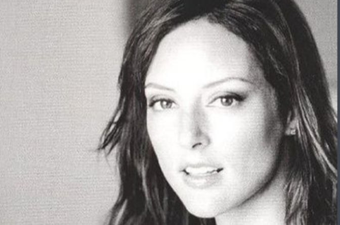劳拉·格劳蒂尼(Lola Glaudini)