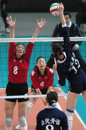 山东女排以3比0战胜北京女排