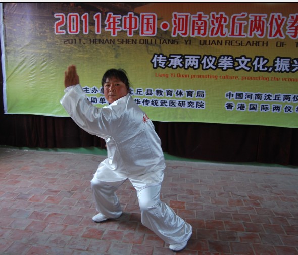 陈彩霞