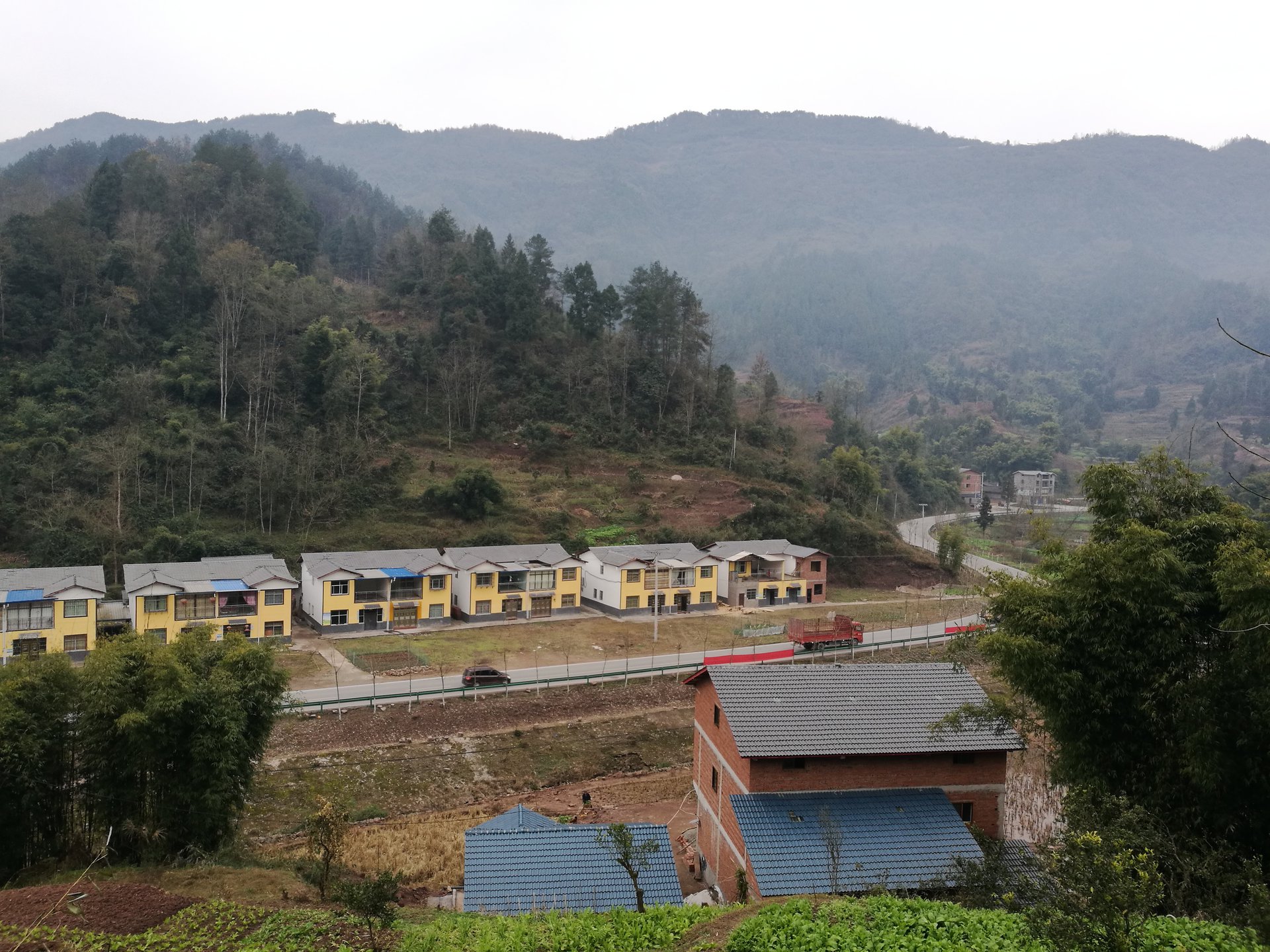 南鹰村