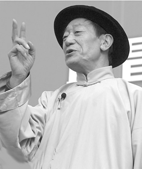正在讲故事的刘德方