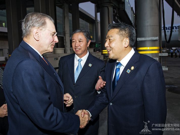 国际奥委会主席罗格抵达广州 国际奥委会主席罗格抵达广州